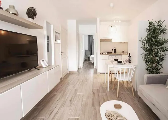 Holyhome Premium 102 Апартаменты *